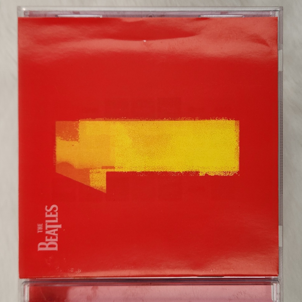 THE BEATLES 1 27 #1 Singles, Digitally Remastered Apple Records 2000 VG- Cond